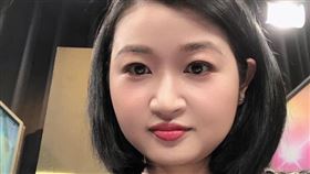 眼科女醫師黃宥嘉分享小撇步「用眼藥水瓶按電梯」/臉書