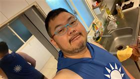 嘲諷猝逝作家　四叉貓秀1照抓出韓粉（圖／翻攝自四叉貓臉書）