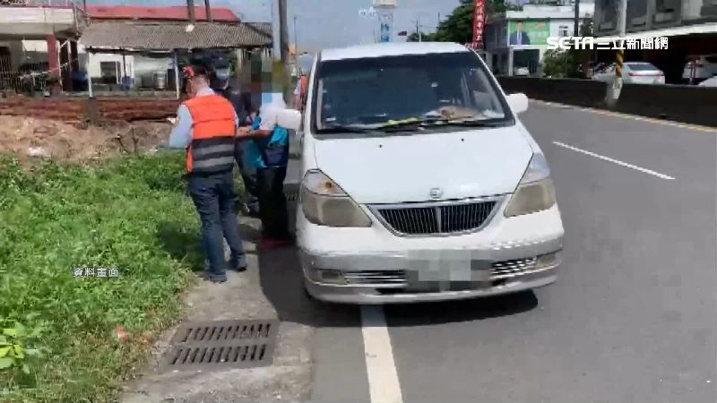 違規載大學生赴墾丁　白牌車臨檢遭逮