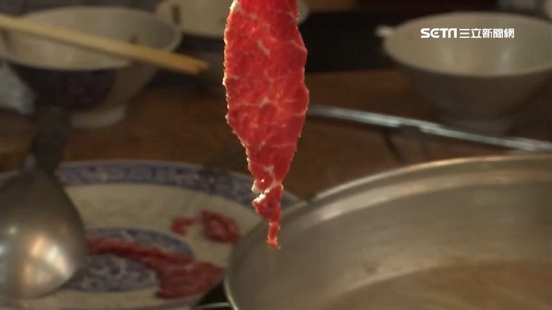 捕鳥涮火鍋吃…他活抓近千隻「扭斷脖子」