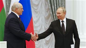 俄羅斯總統普丁（Vladimir Putin）與白俄羅斯總統魯卡申柯（Alexander Lukashenko）。（圖／美聯社／達志影像）