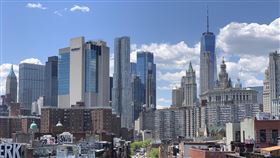 疫情衝擊下  華埠景氣復甦路迢迢曼哈頓華埠鄰近紐約世界貿易中心建築群，正極力走出生意因COVID-19疫情大受打擊的陰影。中央社記者尹俊傑紐約攝  110年9月10日