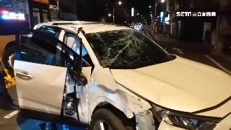 休旅車自撞翻一圈　車內妻竟是通緝犯