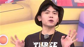 黃豪平因為口誤講成：「播出時間４年」，被大家狂嗆。（圖／台視提供）