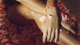 泡澡、玫瑰浴。（圖／翻攝自免費圖庫pexels）