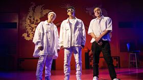 玖壹壹／混血兒娛樂提供