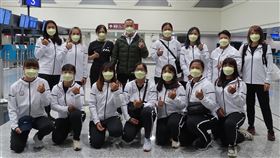 中華拔河女將出征西班牙  力拚世運會門票2021世界室外拔河錦標賽15日起將在西班牙畢爾包登場，中華女子代表隊11日晚間搭機前往參賽，目標是取得2022年世運會參賽門票。（中華民國拔河運動協會提供）中央社記者龍柏安傳真  110年9月11日