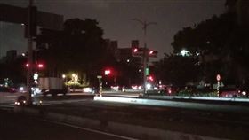 鳳山區大停電。（圖／翻攝自議員李雅靜臉書）