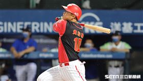 ▲味全龍一壘手黃柏豪。（圖／記者劉彥池攝影）