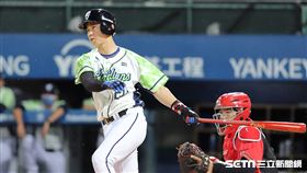 ▲富邦悍將捕手林宥穎。環保球衣（圖／記者劉彥池攝影）