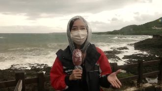 屏東風勢增強　船帆石現1米8長浪