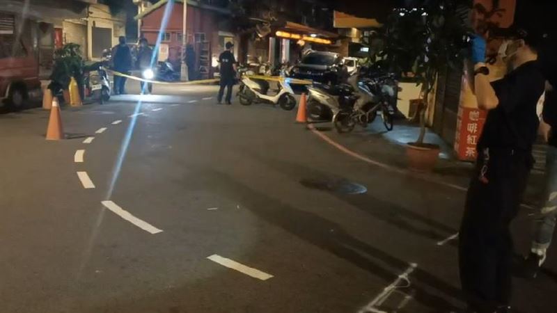 對警鳴槍挑釁　警反擊開4槍打中2人