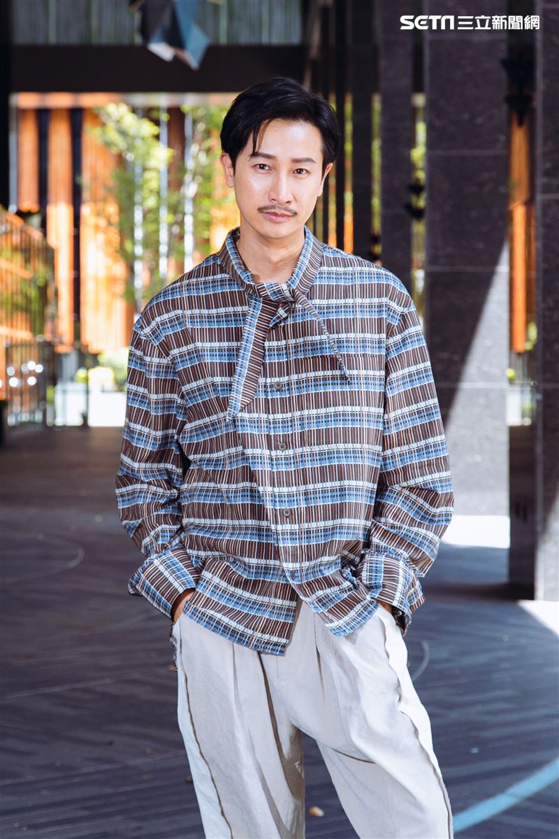 邱凱偉三立新聞網專訪。（圖／記者楊澍攝影）