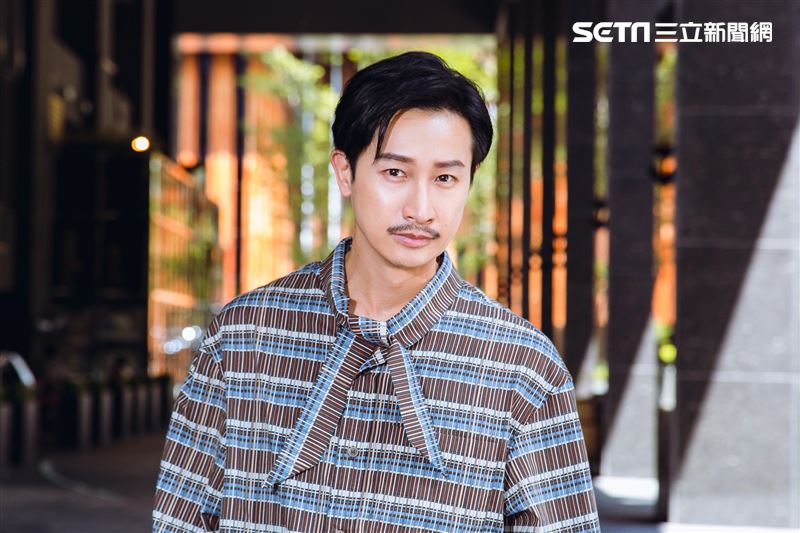邱凱偉三立新聞網專訪。（圖／記者楊澍攝影）