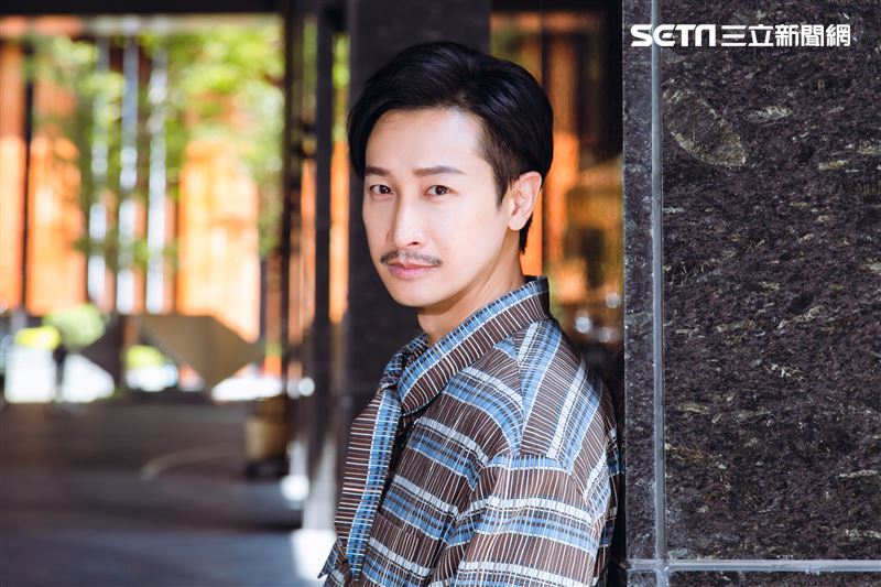 邱凱偉三立新聞網專訪。（圖／記者楊澍攝影）