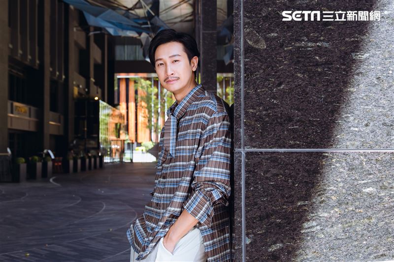 邱凱偉三立新聞網專訪。（圖／記者楊澍攝影）