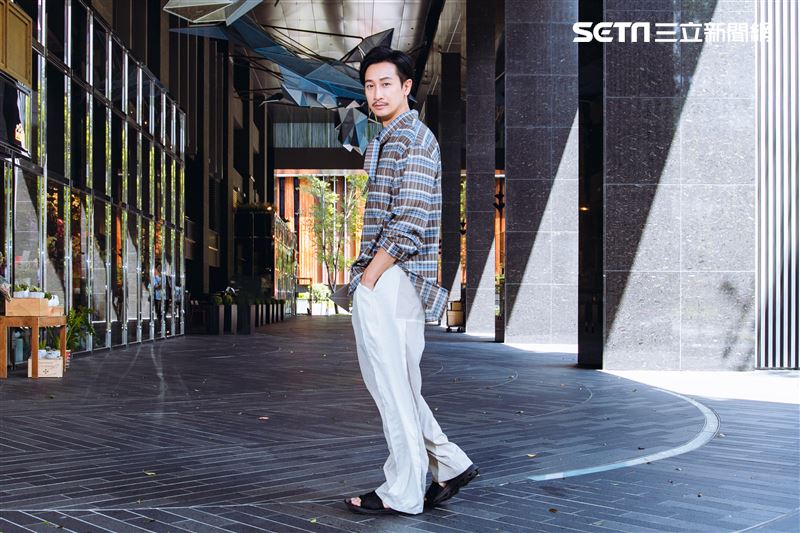 邱凱偉三立新聞網專訪。（圖／記者楊澍攝影）