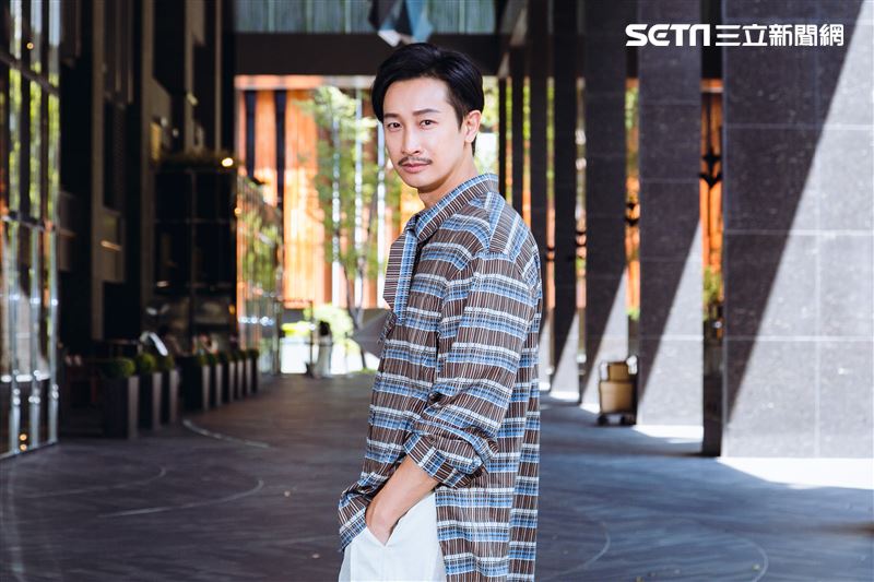 邱凱偉三立新聞網專訪。（圖／記者楊澍攝影）