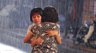 小嘉玲遇公車之狼　她ㄧ舉動全網噴淚