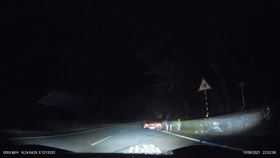 台七乙線,飆車,自撞,需要幫忙嗎,攻擊性不大但侮辱性極強