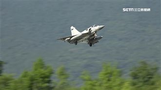 漢光演習首日　幻象2000抵花蓮