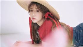 三上悠亞推出「your NFT」加密寫真將進行全球拍賣。（圖／翻攝自yournftproject官網）