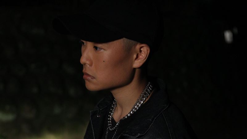他慶生影片大咖走過　親哥是世界冠軍