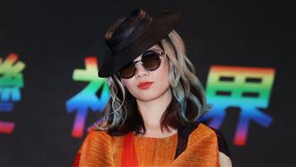 醫生歌手身分惹議　壞特靠我愛妳解悶