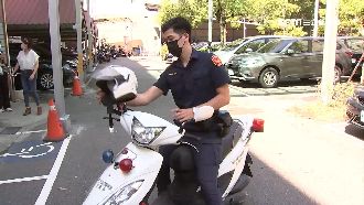 賊偷檳榔攤遭逮　鮮肉帥警意外成焦點