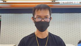 鄧佳華受訪時親曝離職原因，那就是被蝦子夾到有陰影。（圖／翻攝畫面）