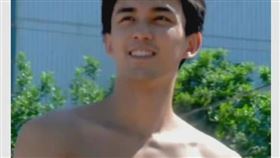  吳磊乳頭被碼掉（圖／翻攝自網易）