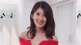 國民黨高雄市長候選人韓國瑜舉辦「北漂青年座談會」，主持人李明璇意外成為亮點！李明璇臉書