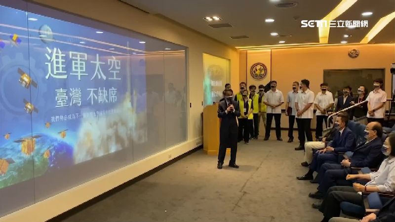 獵風者衛星明年升　總統：太空台灣隊