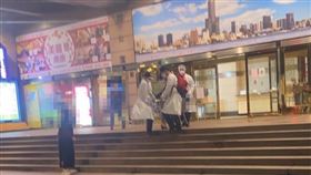 龍劭華,送醫,現場,房間,日租套房（圖／翻攝畫面）