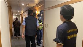 龍劭華,送醫,現場,房間,日租套房（圖／翻攝畫面）