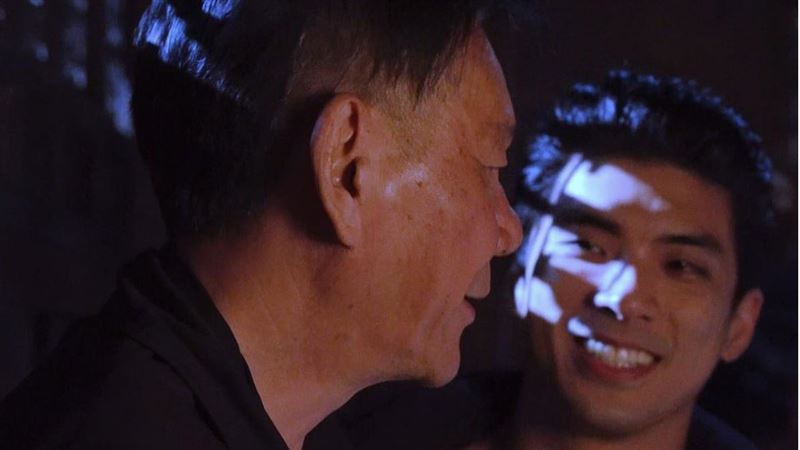 向粉絲介紹新人！男星淚曝龍劭華暖舉