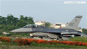 首次落地佳冬戰備道！4戰機完成任務