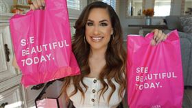 夏安指導兒子裝哭，遭到網友批評。（圖／翻攝自Jordan Cheyenne IG）