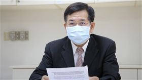 潘文忠籲大專校院中秋前可採線上授課教育部長潘文忠8日主持部務會報，明確要求高教司、技職司等單位官員建議學校，開學時間可維持不變，但課程進行方式可朝線上、遠距教學原則進行，待中秋連假後再進行實體課程，這樣可讓學校在防疫上有更好準備。（教育部提供）中央社記者陳至中傳真  110年9月8日