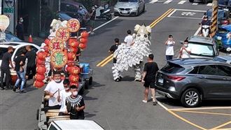 分局長被歡送　網：角頭認證好警察