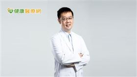 馬偕醫院淡水分院兒童內分泌科主治醫師黃世綱表示，門診中也不乏錯過治療時機的例子，因此特此釐清5個關於身高成長的NG想法，特別是在疫情期間，更希望家長能及早發現、及早治療，為孩子掌握只有一次的關鍵成長時機。