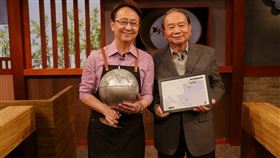 李四端訪問任立渝。（圖／MOMOTV 75頻道提供)