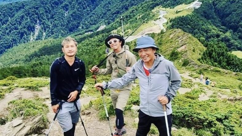 鐵粉難忘小鬼　每月帶這奔陽明山墓園