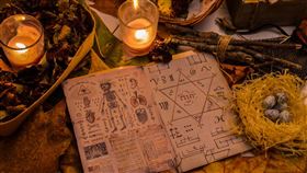 俄羅斯建築師沉迷黑魔法，與1歲女陳屍家中， (圖／Pixabay)