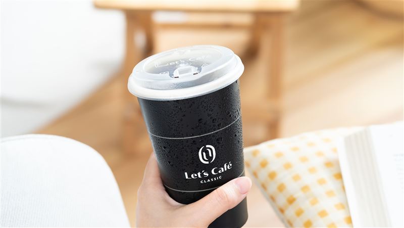 爽喝大杯美式20元　4超商連假優惠