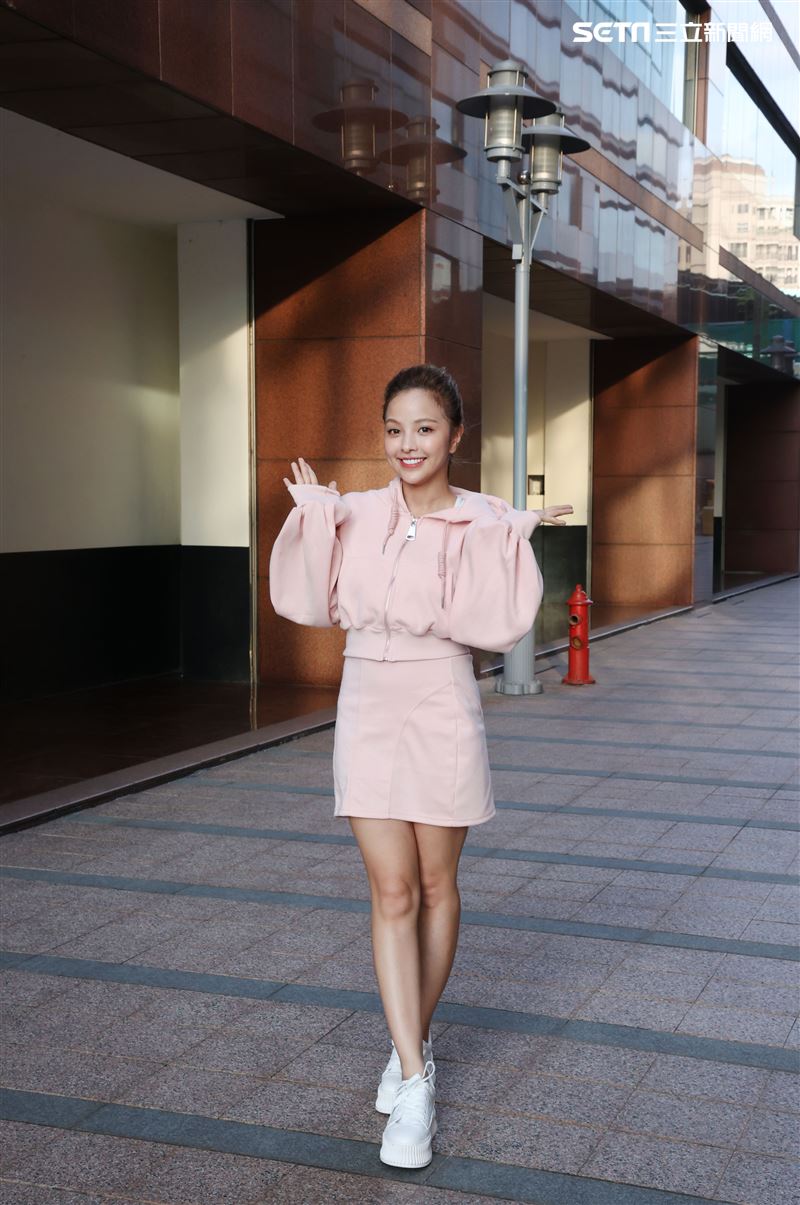 凱希金鐘入圍三立新聞網專訪。（記者邱榮吉/攝影）