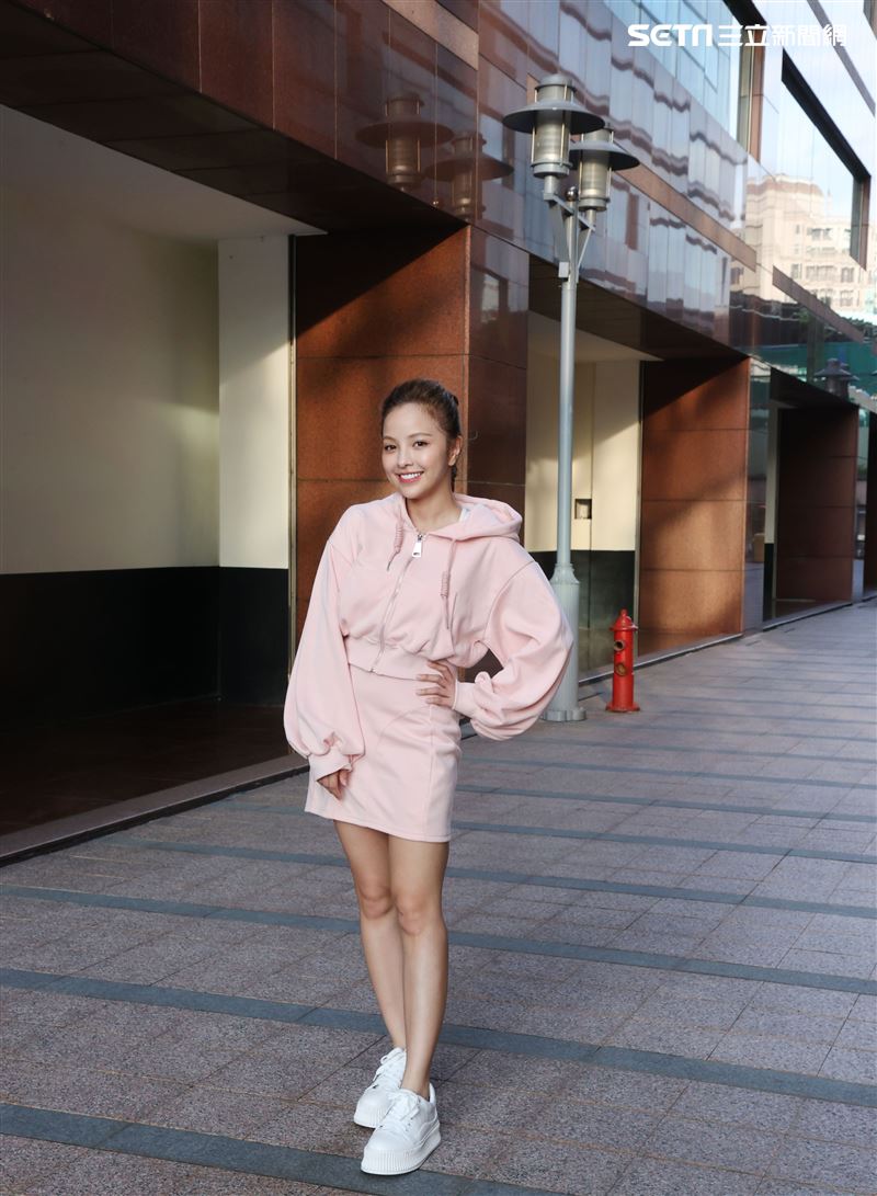 凱希金鐘入圍三立新聞網專訪。（記者邱榮吉/攝影）