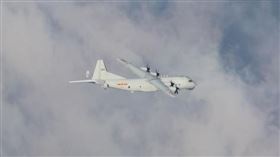 10架共機擾台　空軍驅離、防空飛彈追蹤（圖／國防部官網）