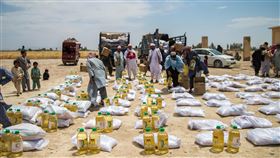 阿富汗天災人禍不斷  紅十字會發起募款計畫紅十字會17日晚間發布新聞稿指出，阿富汗近期政權更迭，加上乾旱造成作物短收，又有疫情衝擊，紅十字會發起募款計畫，盼民眾捐款，協助阿富汗人民。（紅十字會提供）中央社記者張茗喧傳真  110年9月17日