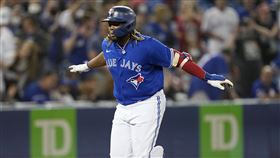 ▲小葛雷諾（Vladimir Guerrero Jr.）炸裂本季第46轟。（圖／路透社／達志影像）